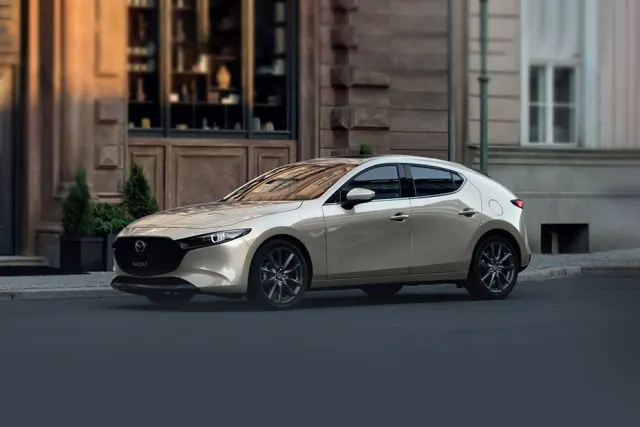 Mazda 3 Fastback 2.0 C Sports